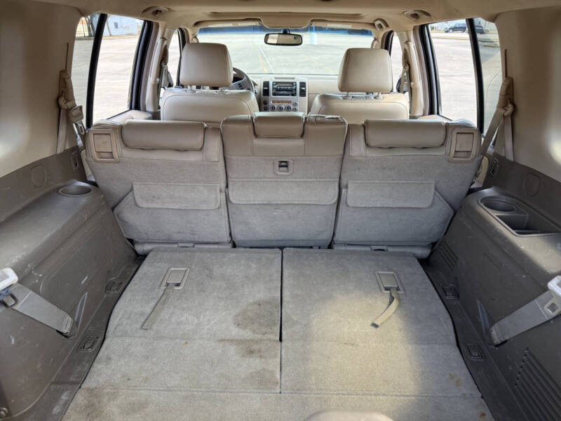 2007 Nissan Pathfinder LE