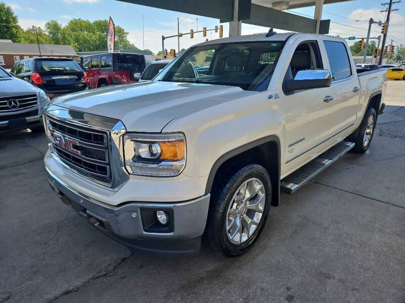 2015 GMC Sierra 1500 for sale at SpringField Select Autos in Springfield IL