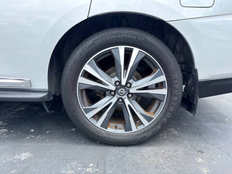 2019 Nissan Pathfinder Platinum