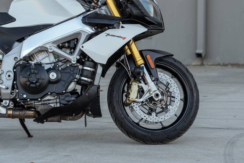 2015 Aprilia Tuono V4