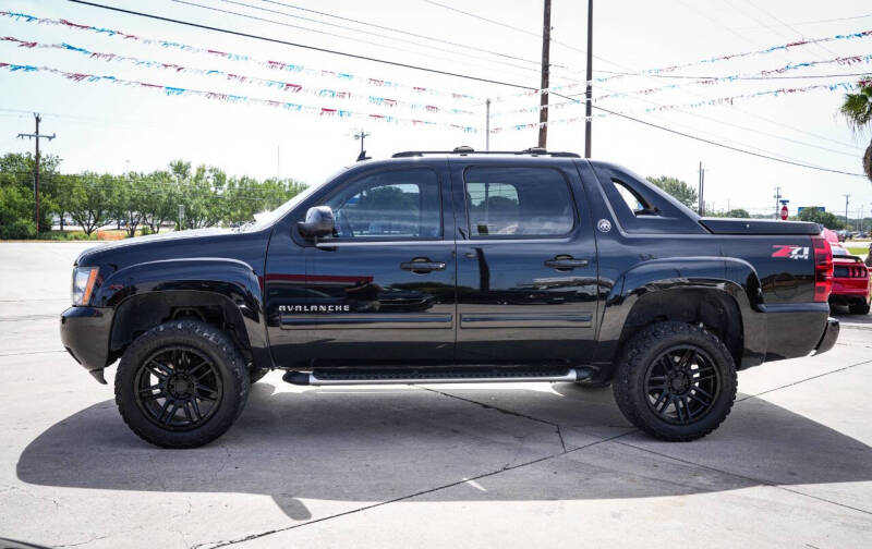2013 Chevrolet Avalanche LT Black Diamond