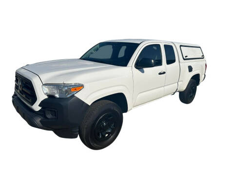 2017 Toyota Tacoma for sale at Averys Auto Group in Lapeer MI