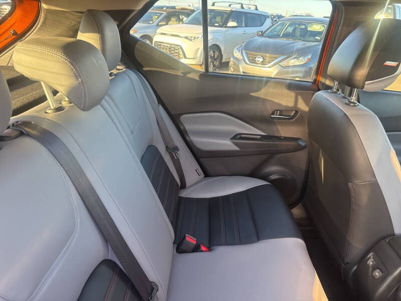 2023 Nissan Kicks SR