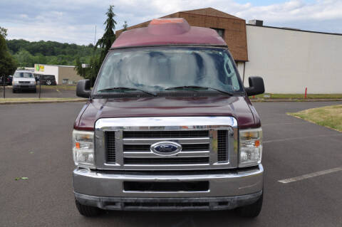 2010 Ford E-Series E-350 SD XLT