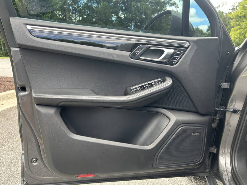 2015 Porsche Macan S