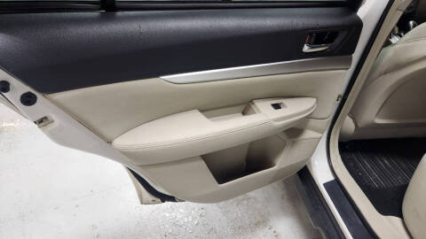 2011 Subaru Outback 2.5i Premium