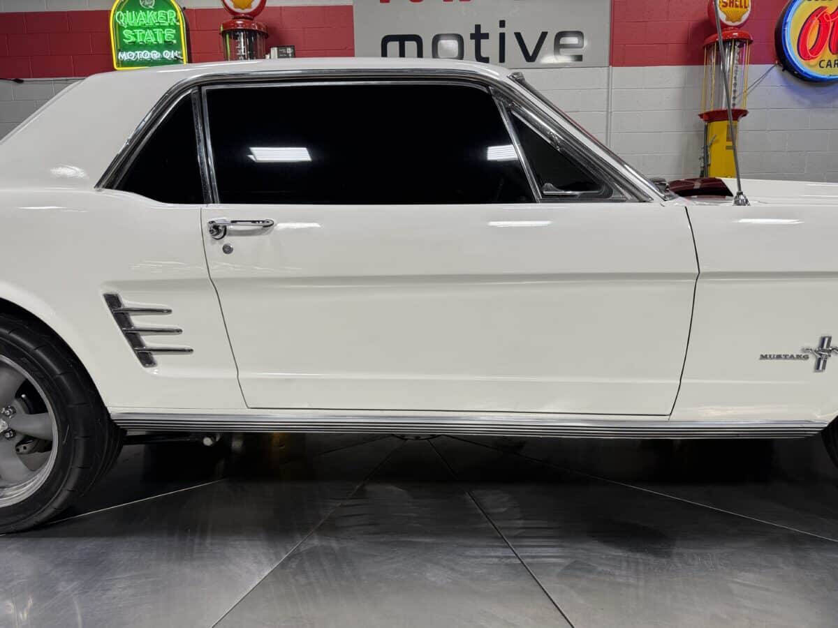 1966 Ford Mustang 73
