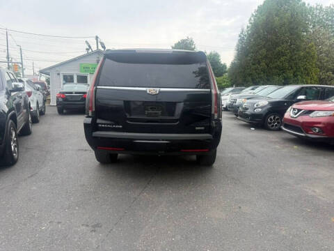2018 Cadillac Escalade Platinum