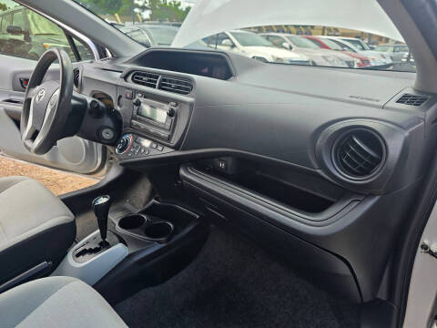 2014 Toyota Prius c Four