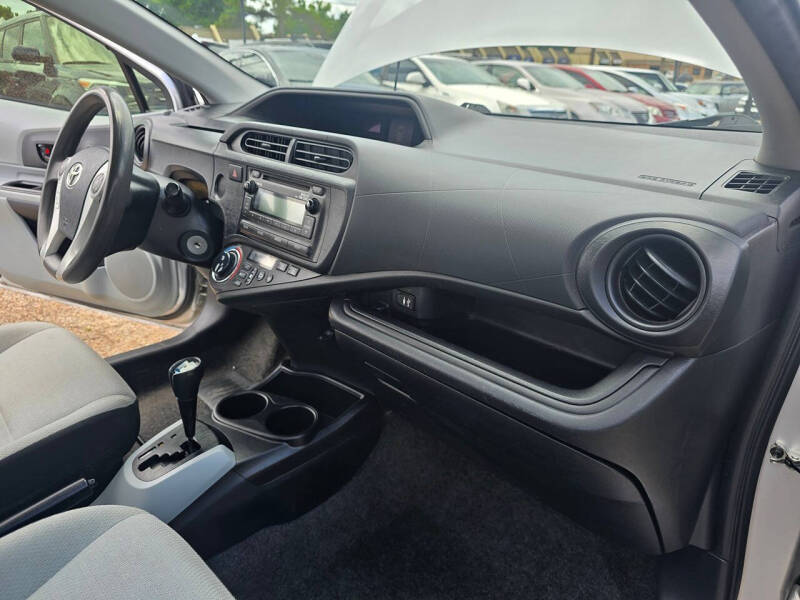 2014 Toyota Prius c Four