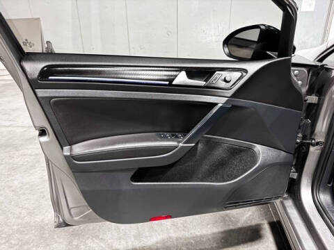 2017 Volkswagen Golf R 4Motion