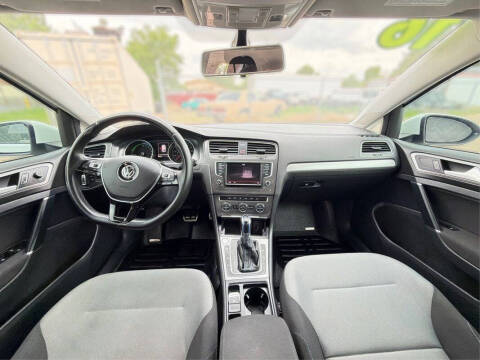 2016 Volkswagen e-Golf SE