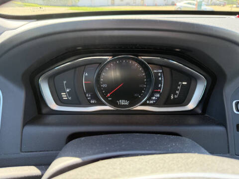 2016 Volvo XC60 T5 Drive-E Premier