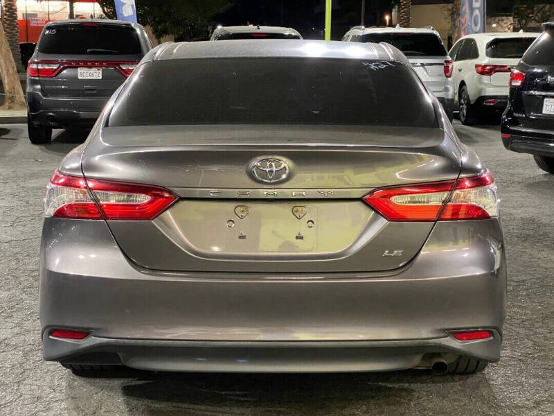 2018 Toyota Camry LE