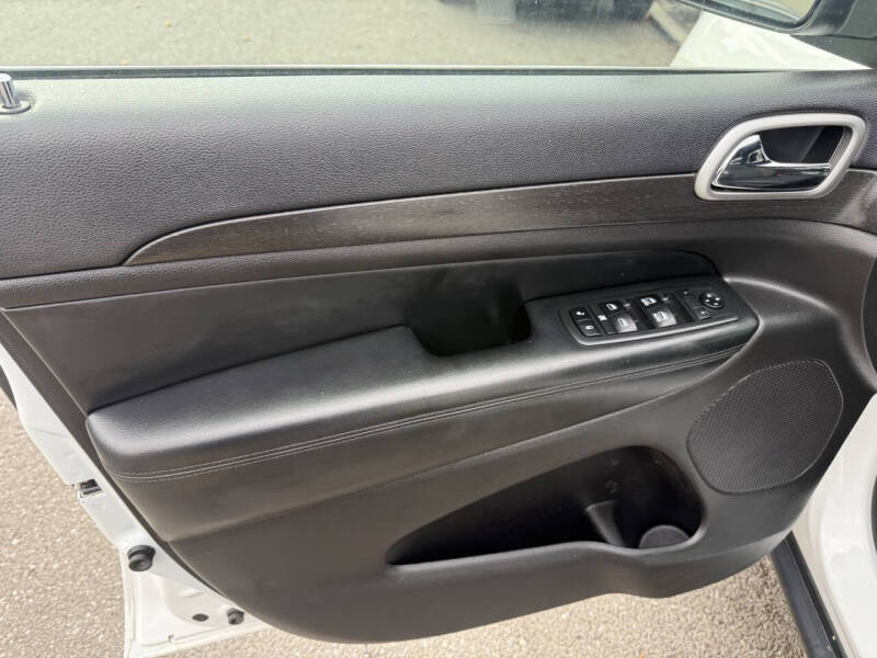 2018 Jeep Grand Cherokee Laredo E