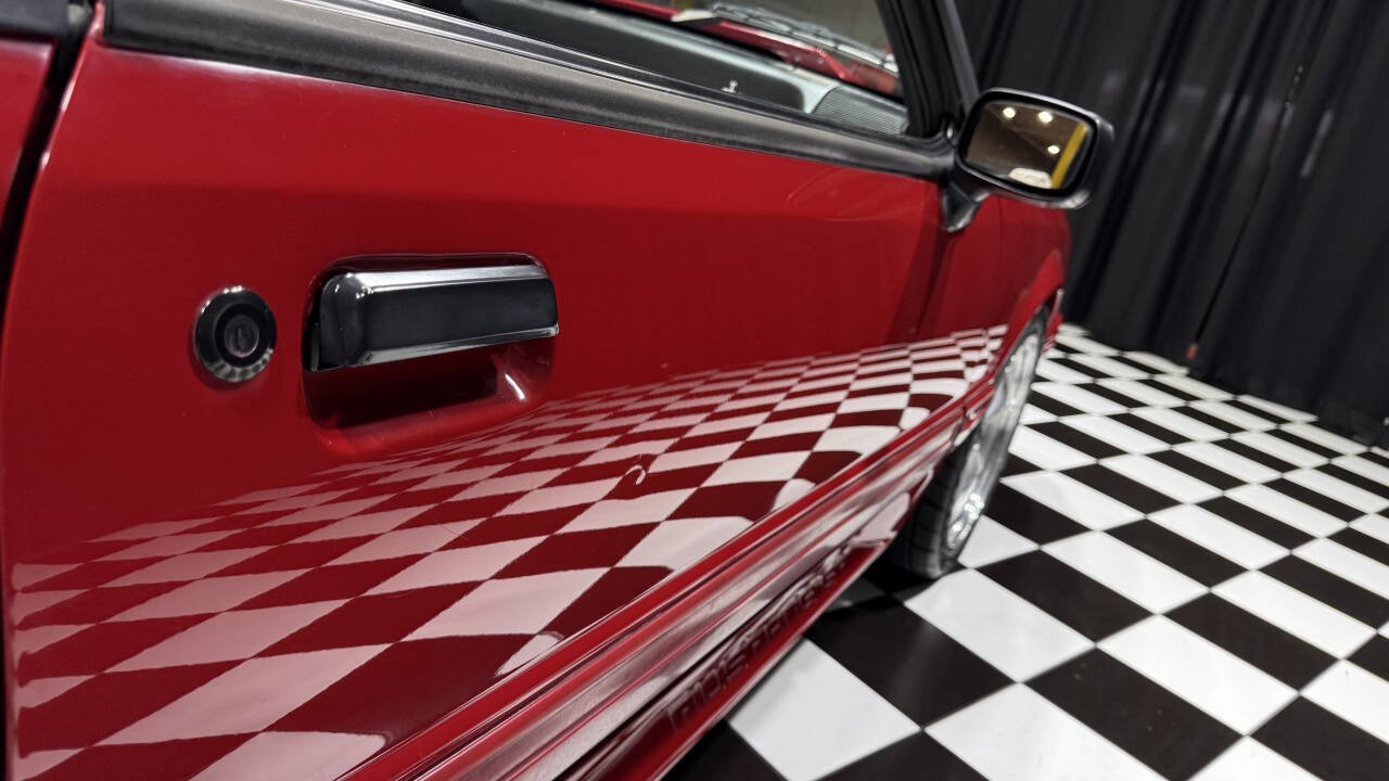 1993 Ford Mustang 30