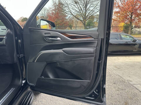 2022 Cadillac Escalade ESV Premium Luxury