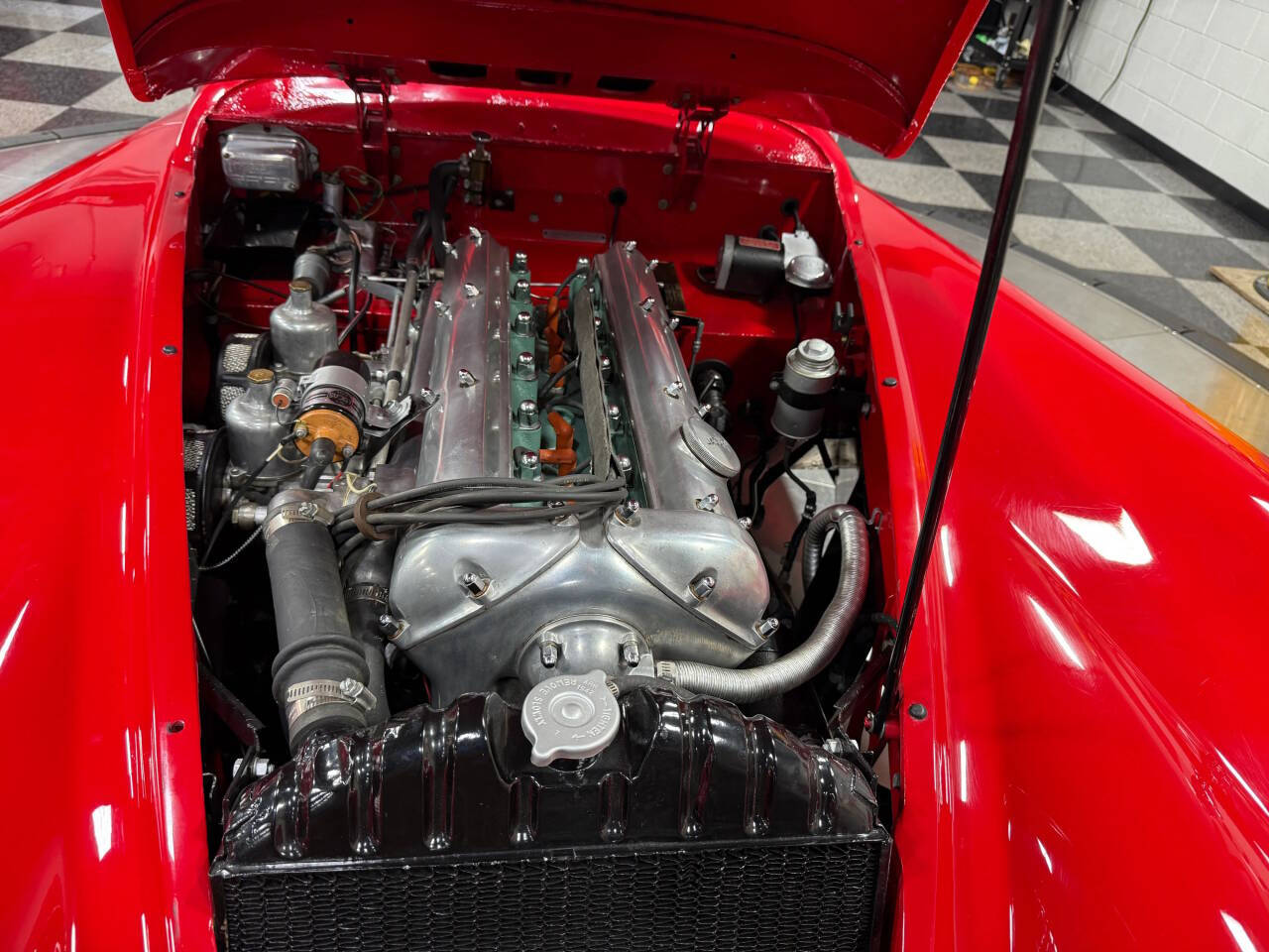 1956 Jaguar XK 140 Roadster 38