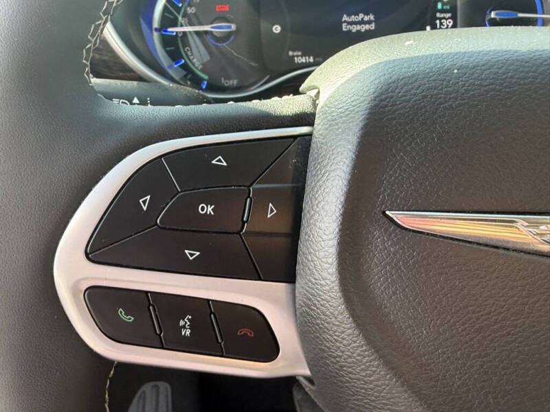 2023 Chrysler Pacifica Plug-In Hybrid Limited