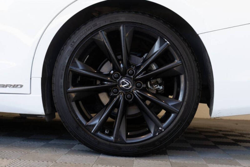 2022 Lexus ES 300h F SPORT