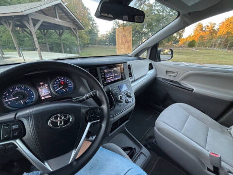2018 Toyota Sienna L 7-Passenger