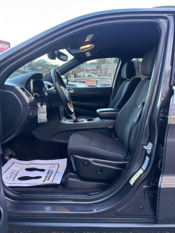 2017 Jeep Grand Cherokee Laredo