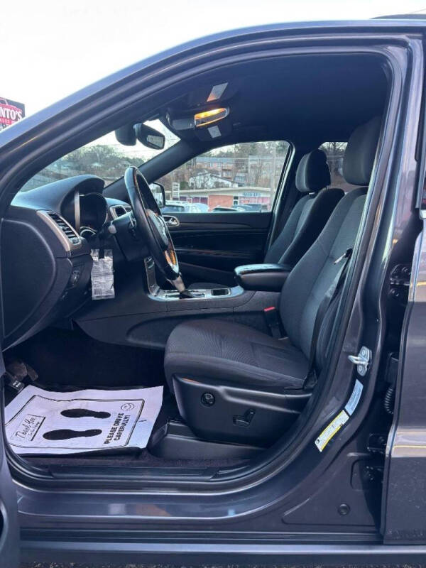 2017 Jeep Grand Cherokee Laredo