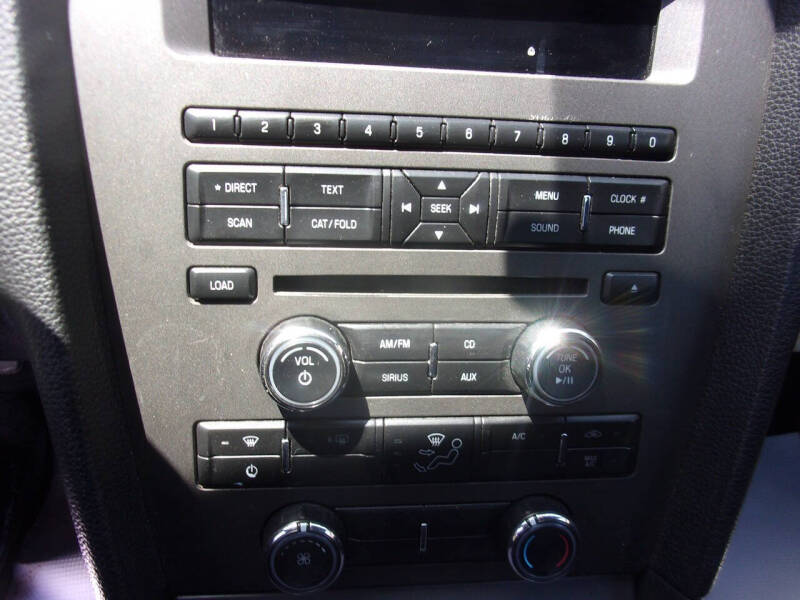 2012 Ford Mustang V6