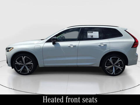 2025 Volvo XC60 T8 Ultra Dark Theme