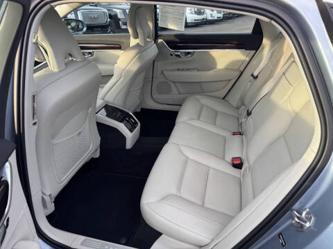 2018 Volvo S90 T5 Momentum