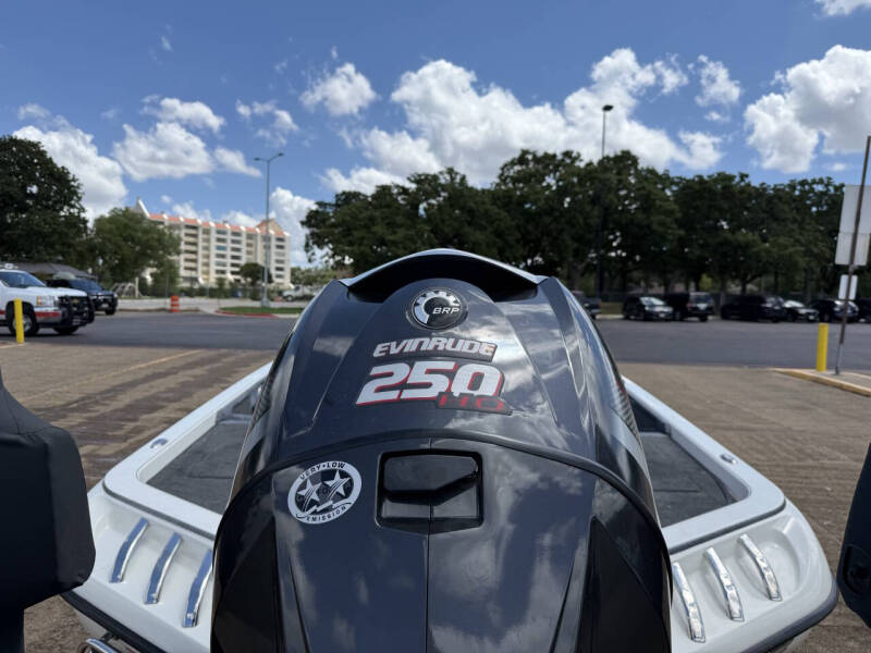 2014 Ranger Z520 Comanche