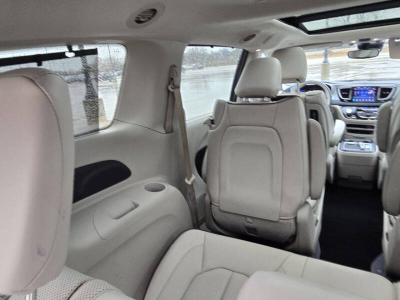 2018 Chrysler Pacifica Hybrid Limited