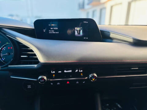 2023 Mazda Mazda3 Hatchback 2.5 S Carbon Edition