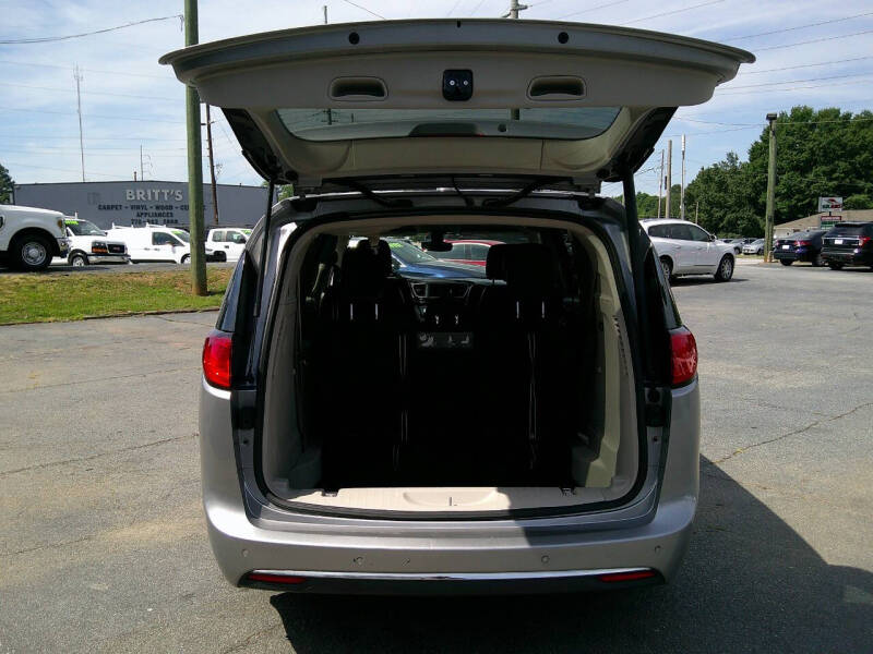 2019 Chrysler Pacifica Touring L