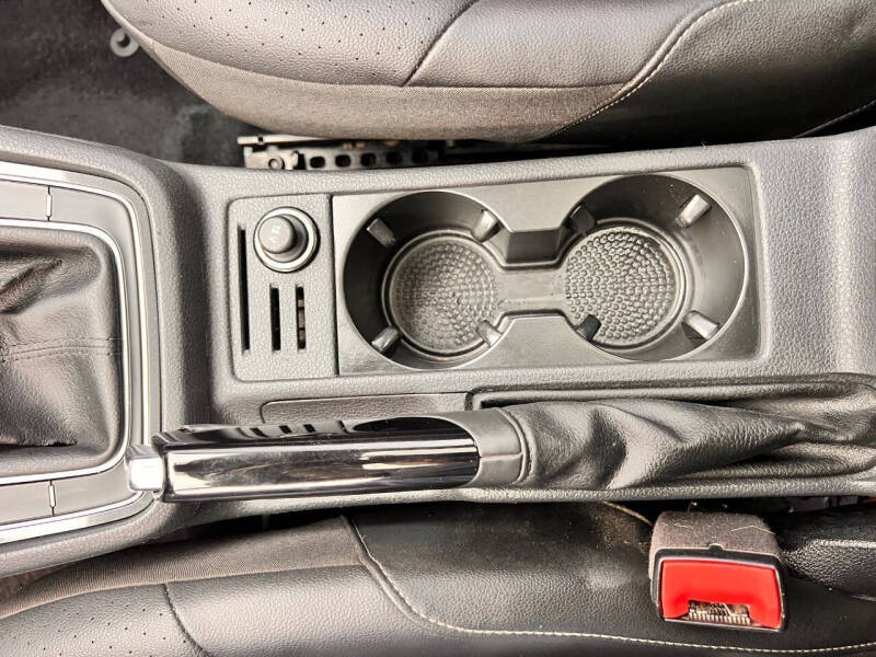 2019 Volkswagen Golf SE