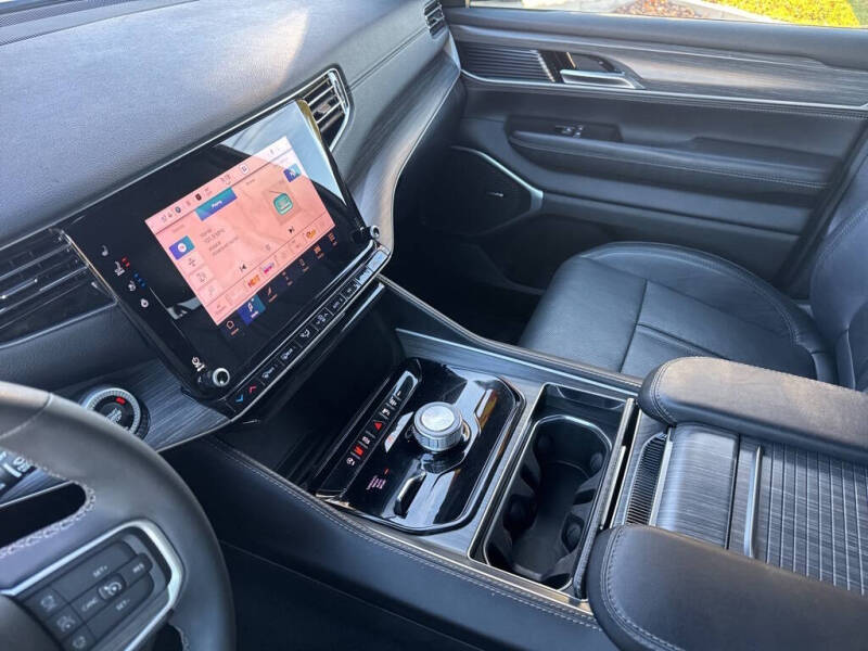 2023 Jeep Wagoneer L Series II
