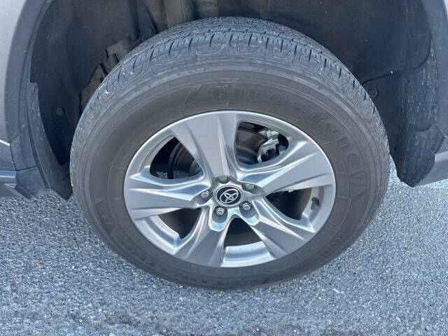 2024 Toyota RAV4 XLE