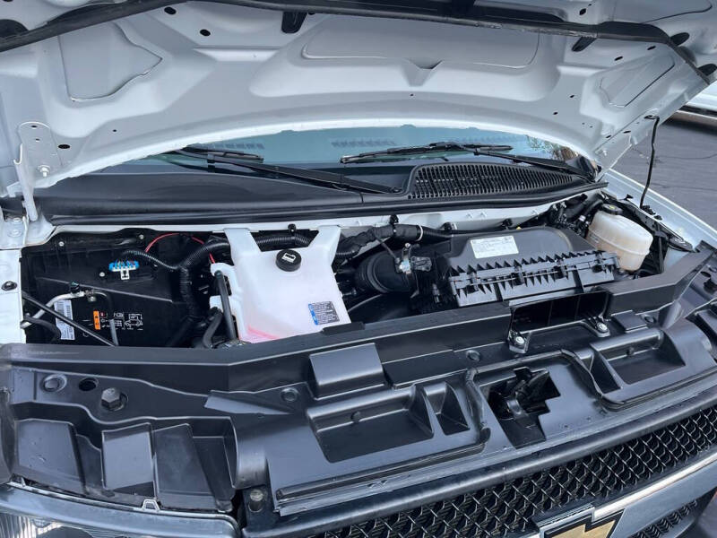 2023 Chevrolet Express LT 3500