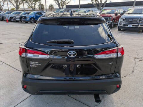 2024 Toyota Corolla Cross LE