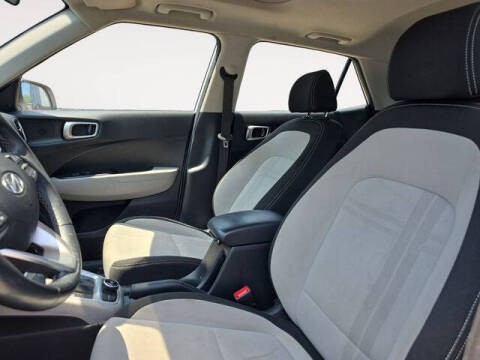 2022 Hyundai Venue SEL