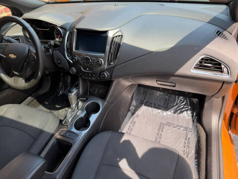 2017 Chevrolet Cruze LT Auto
