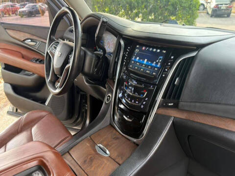 2017 Cadillac Escalade ESV Premium Luxury
