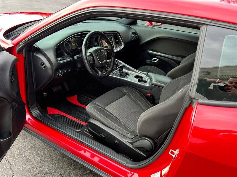 2016 Dodge Challenger SXT