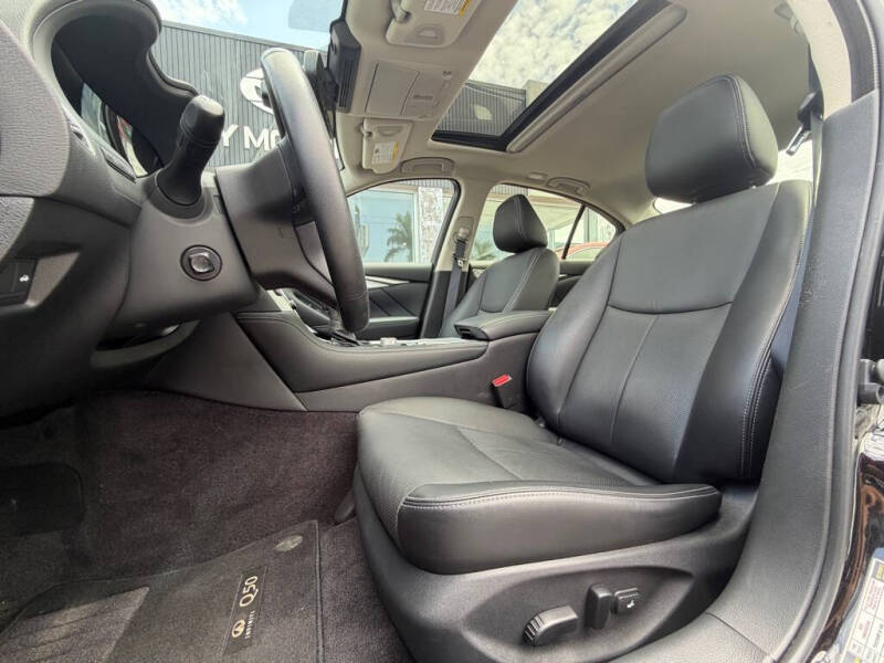 2023 Infiniti Q50 Luxe