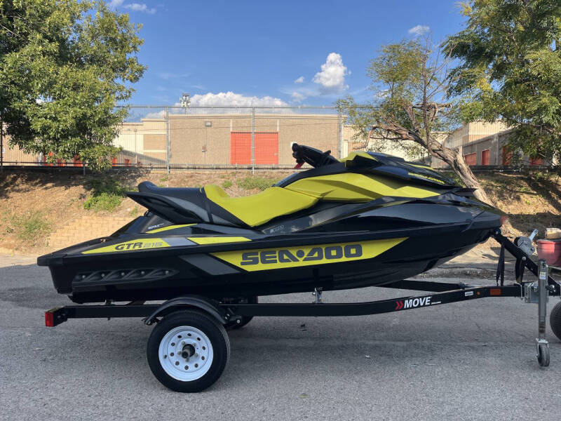 2016 Sea-Doo GTR 215