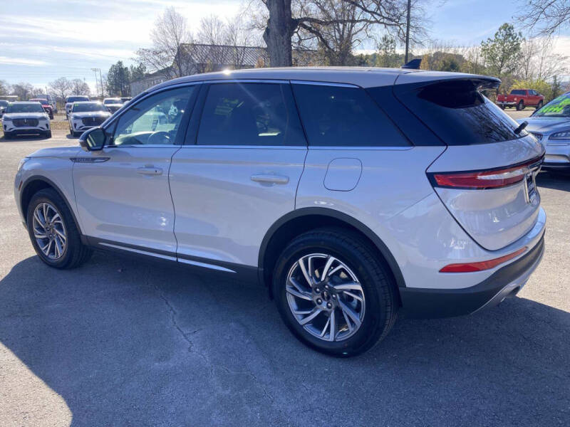 2023 Lincoln Corsair Standard