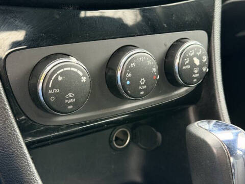 2012 Chrysler 200 Touring