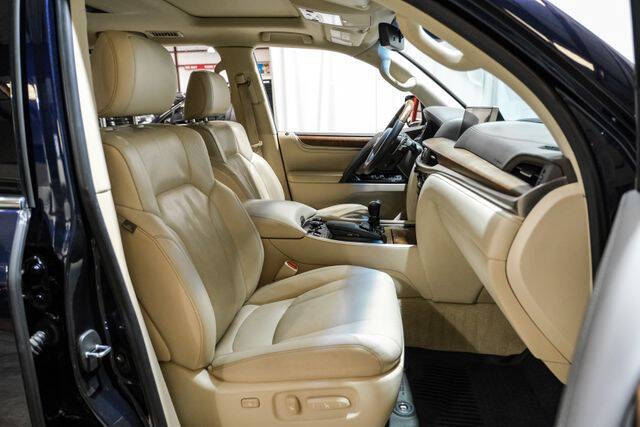 2018 Lexus LX 570 Three-Row