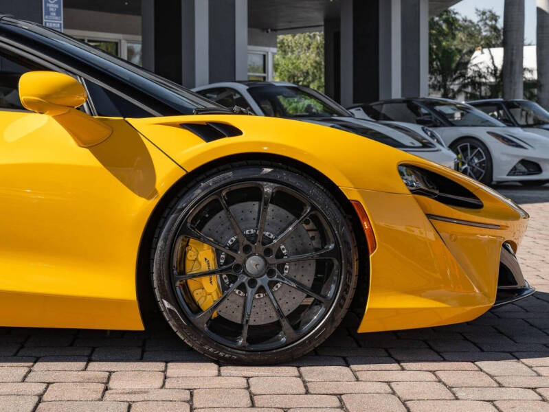 2025 McLaren Artura Spider