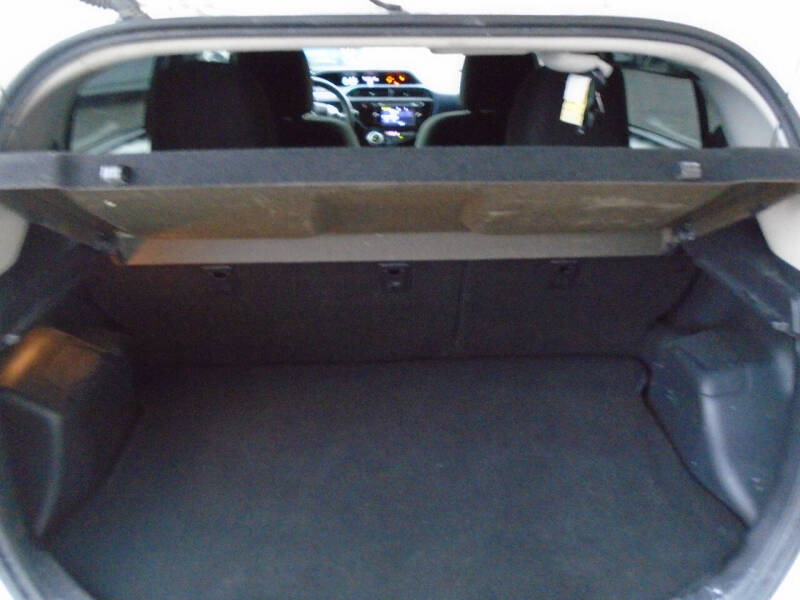 2016 Toyota Prius c Two